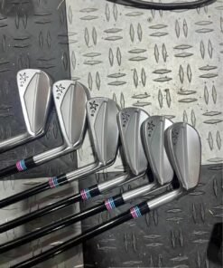 Artisan iron golf set 4 to 9